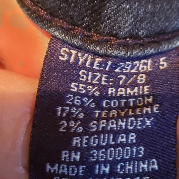 Distressed womens jean - Picture 2 of 9